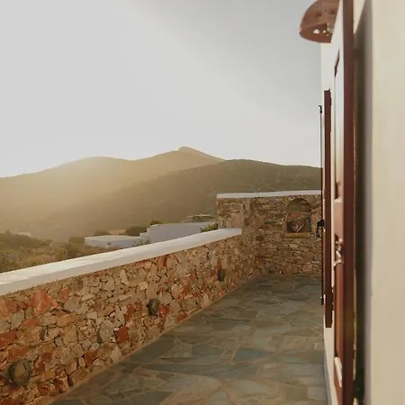 Onar Sifnos Traditional