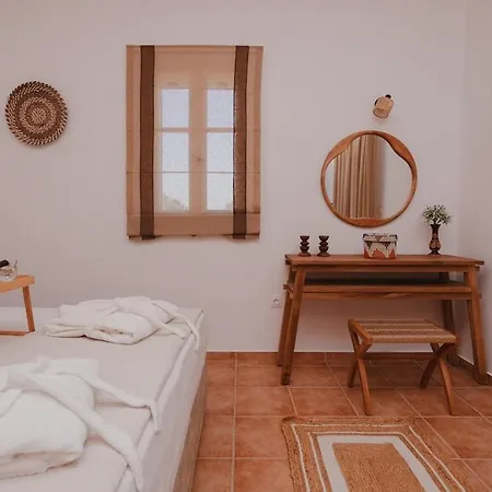 Onar Sifnos Traditional