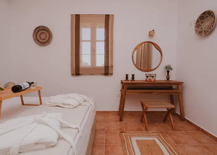 Onar Sifnos Traditional